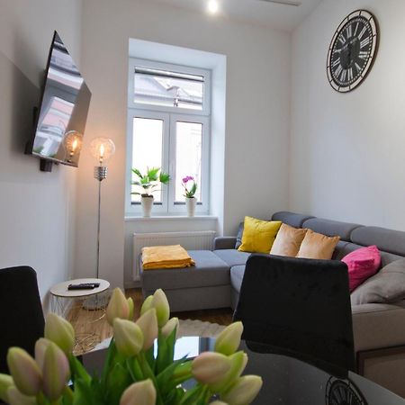 Apartament Sunny Przy Rynku Z Klimatyzacja I Parkingiem Kielce Zewnętrze zdjęcie